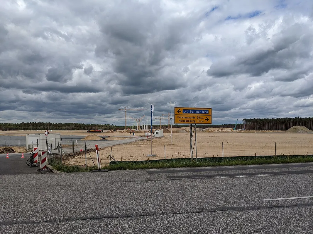 Approach road to the Tesla Gigafactory Berlin-Brandenburg site