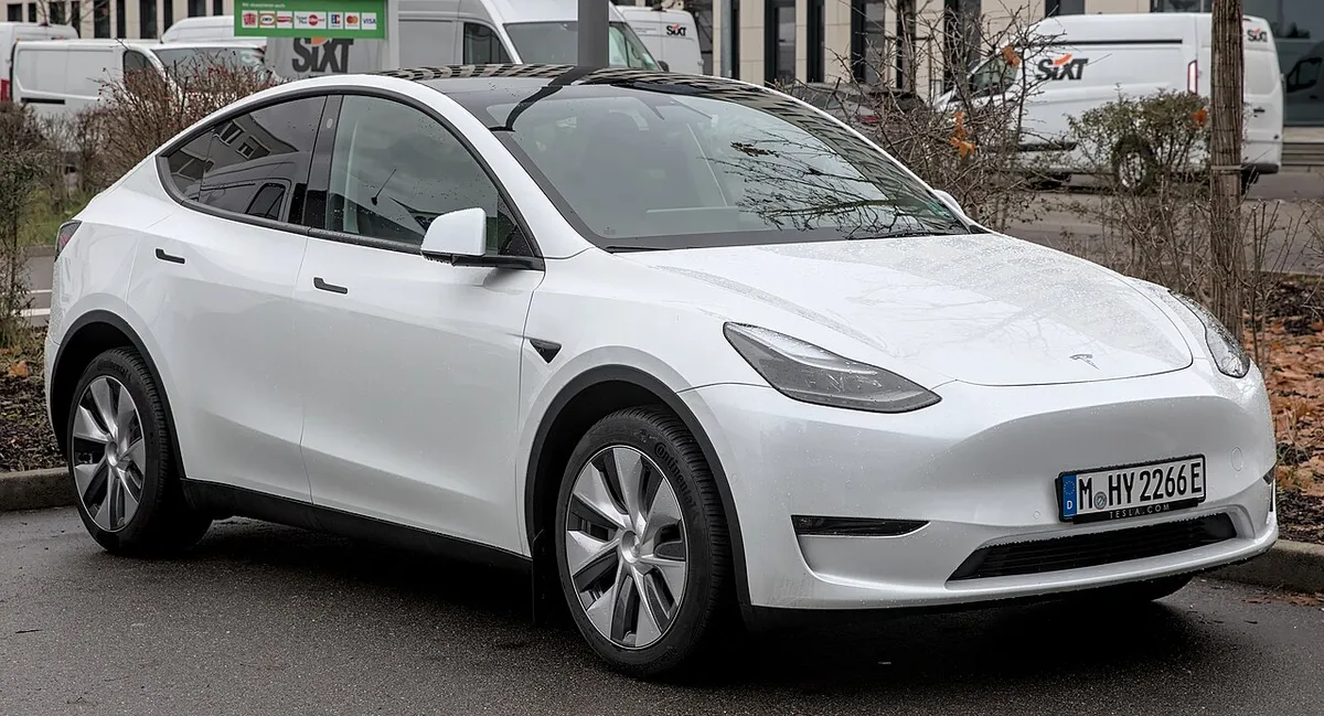 Tesla Model Y in Stuttgart -Vaihingen